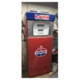 Vintage Standard Oil Wayne gas Pump