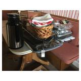 Metal Bakeware and Racks Metal Bakeware and Racks