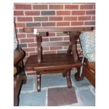 2 Wooden end tables 2 Wooden end tables