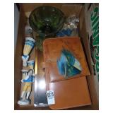 Leather bathroom kit, porcelain dolls Leather bathroom kit, porcelain dolls