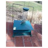 Metal Trough Style Bird Feeder Metal Trough Style Bird Feeder