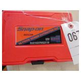 Snap On screw extractor set Snap On screw extractor set