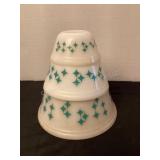 Fire King Nesting Bowl Set, will need cleaning