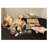 Seashell, pebbles & beach decor
