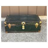 Black trunk, no key, 36'w x 20ï¿½d x 13ï¿½t
