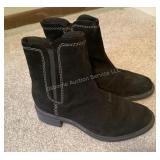 Clarkï¿½s ladies boots, size 9, great condition