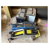 Hydraulic floor jacks & 2 batteries