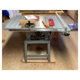 Delta 10' Contractorï¿½s table saw