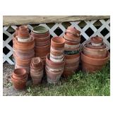 60+ terracotta pots of various sizes