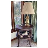 Round stand, brass embossed duck lamp, books &