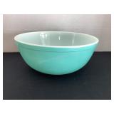 Pyrex 4 quart turquoise mixing bowl