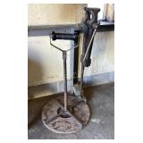 Blacksmithï¿½s post 5' vise & homemade stand