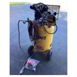 DeWalt Air Compressor, works