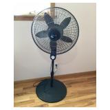 Lasko Pedestal Fan, works, 20' diameter