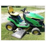 John Deere S140 Riding Lawn Mower