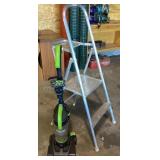 Bissell Vacuum & Step ladder