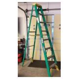 Werner 8' fiberglass step ladder