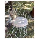 Metal accent chair, 24x37' tall x 26'