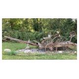 Steel wheeled wagon & decor