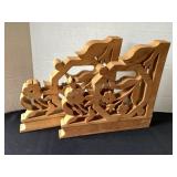 Pair of wood shelf corbels,13.5x13x1.5'