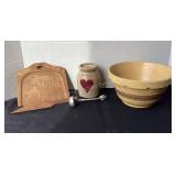 Roseville mixing bowl, crock with dipper & Japan