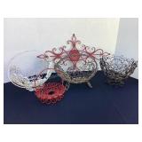 Red metal wall decor & 4 metal scroll baskets