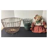 6 wire baskets & bear