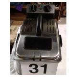 Waring Pro deep fryer