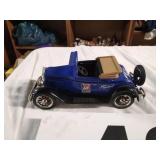Metal bank car w/key
