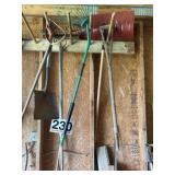Miscellaneous garden tools