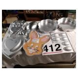 Cake molds - Wilton