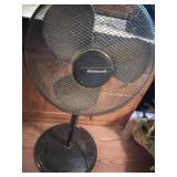 Honeywell floor fan and light/fan