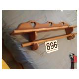 Quilt rod - hanger