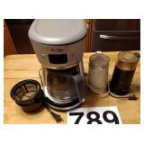 Mr Coffee coffemaker, coffee grinders and filters