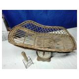 Antique Wicker infant scale