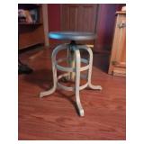 Stool T20"