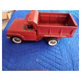 Structo hydraulic dumper truck