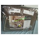 MADISON PARK QUEEN COMFORTER SET