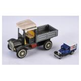 2 Vintage Toy Cars, inclu Matchbox