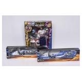 NIB: 2 Team Transporters + Collector Figure