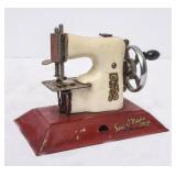 Sew-O-Matic Junior, A Straco Machine