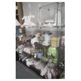 Customizable Cubical Glass Display Shelf on Base