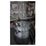Round Cubicle Glass Display Shelf Unit