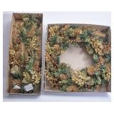 Radiant Gold Wreath and Teardrop Tree Decor