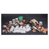 Lot of Nice Small Christmas Ornaments and Decor