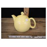 Yellow Teapot, Chantal