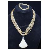 Yellow & Gold Beaded Necklaces And Stone Pendant W