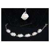 Cultured Pearl Pendant With Sterling Silver Neckla