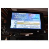 Rca 32" T.v. + Wall Mount.