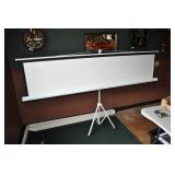 Free Standing Projection Screen